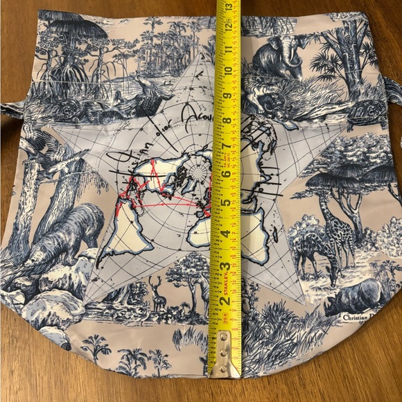 Dior Makeup set w a bag - Picture 3 of 4